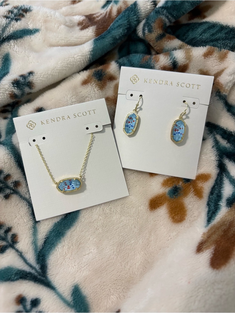 New-Kendra Scott Blue Independence Day  Elisa Necklace & Earring Set in gold